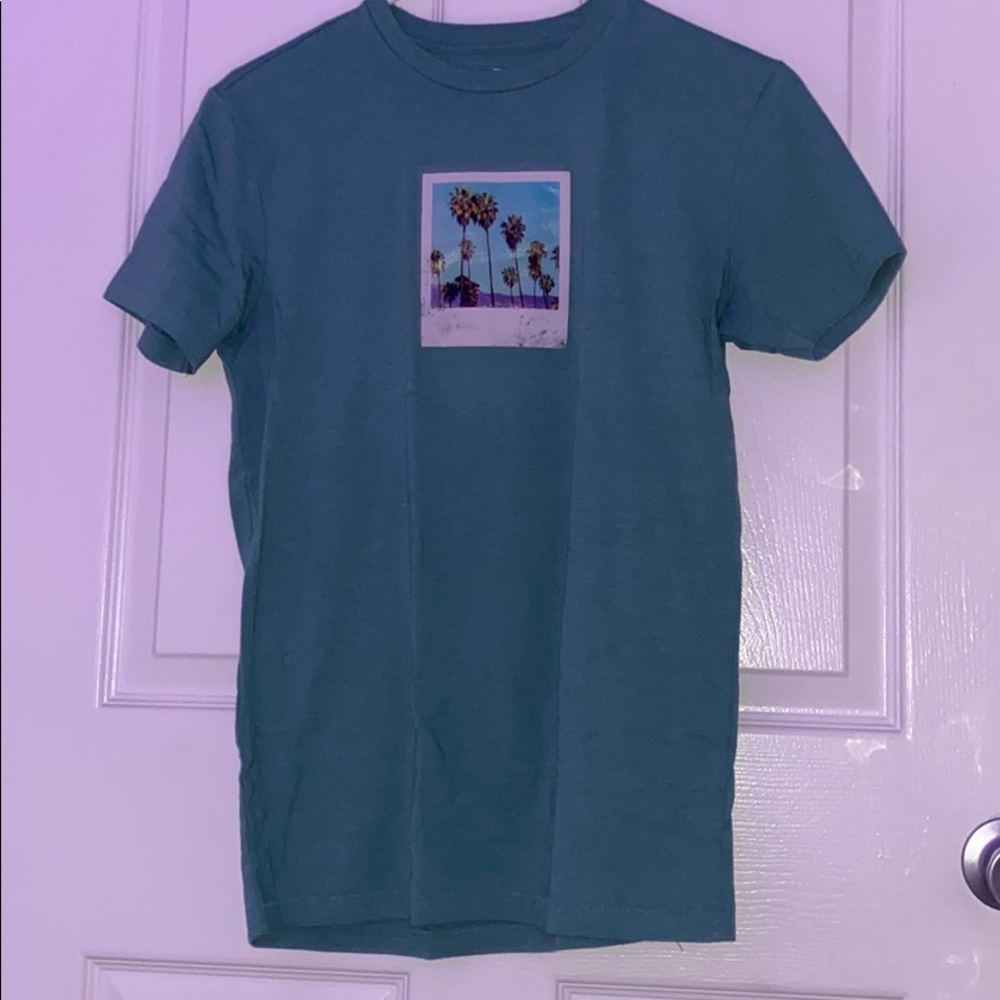Women’s Aeropostale shirt